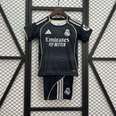 Kit Infantil Real Madrid 25/26– Away Preto