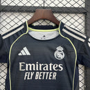 Kit Infantil Real Madrid 25/26– Away Preto