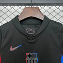 Kit Infantil Barcelona 25/26 – Black Home